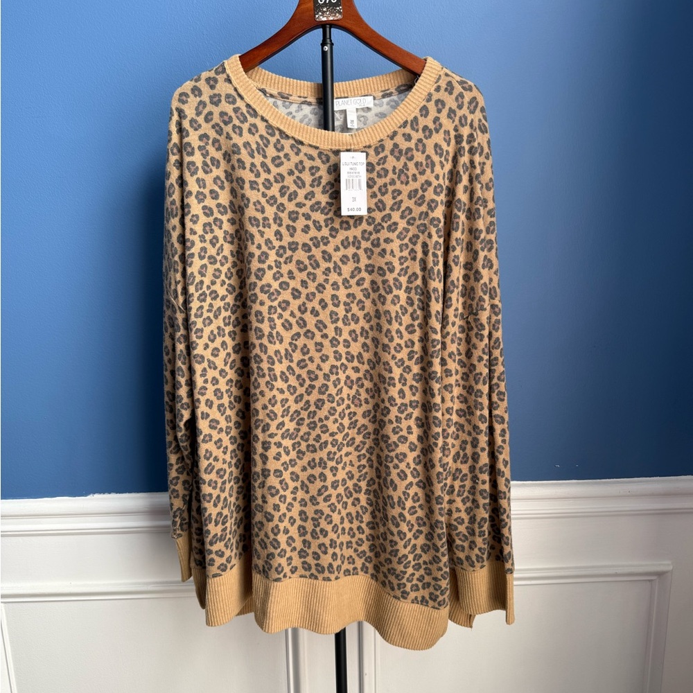 Planet Gold Cheetah Print Hacci Tunic Top